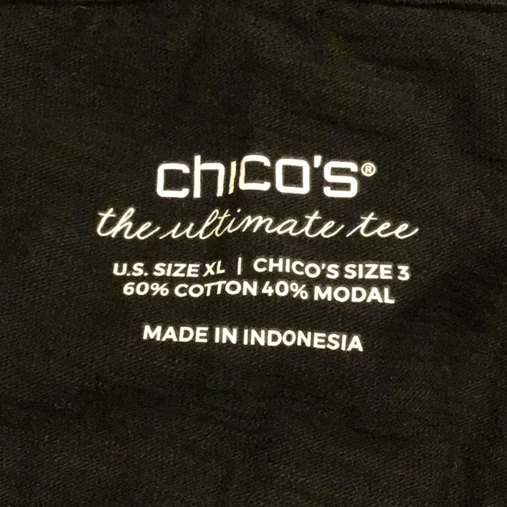 NWOT,CHICO’s short sleeve T shirt, Size 3, LIGHTWEIGHT FABRIC/BLACK(14/16) Scoop